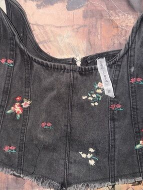 Sanctuary Washed Black Embroidered Denim Crop Top